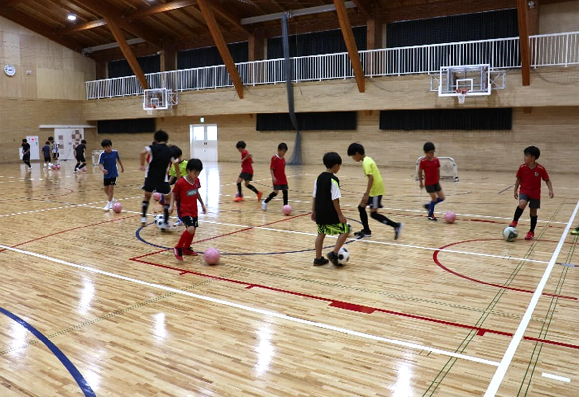 サッカートレーニング（初日7/29は雨のため体育館で）